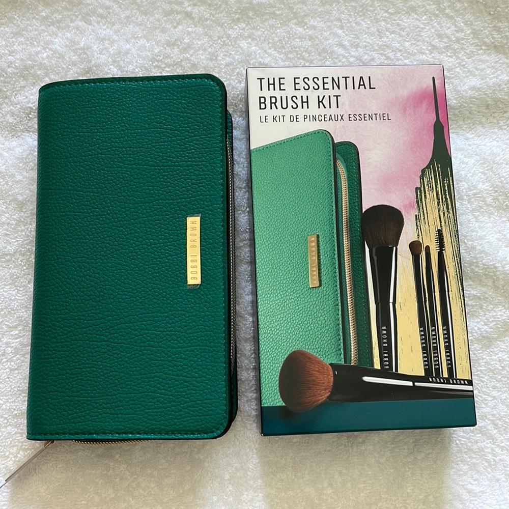 Bobbi Brown the essential brush kit